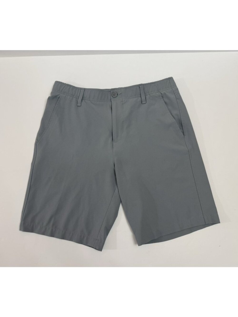 Under Armour Golf Shorts Men’s Size 34 Gray Performance Stretch Flat Front